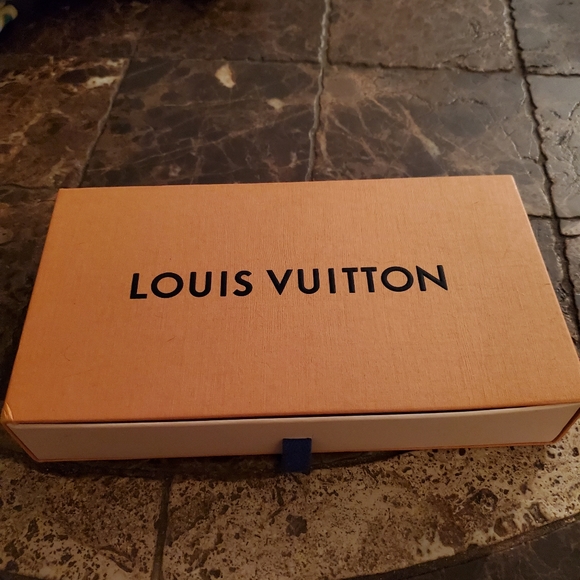 Louis Vuitton Rare Blue Silver Vernis Monogram Wallet NWOT w/ Box & Dust Bag - Picture 2 of 9